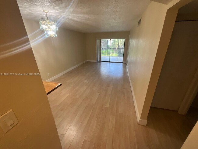 Building Photo - 3470 Foxcroft Rd