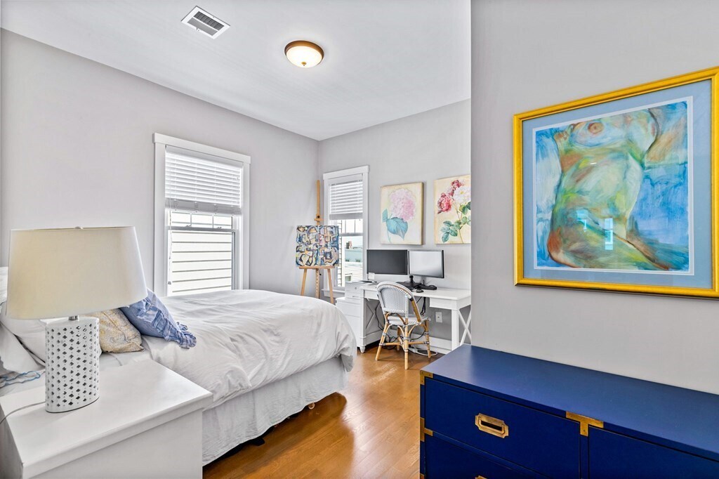 Building Photo - 241 Lexington St