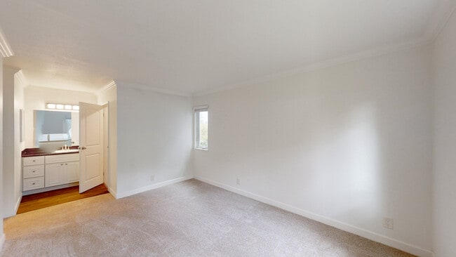 Building Photo - 461 Ignacio Blvd