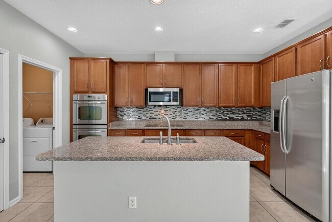 Building Photo - 13685 Goodson Pl