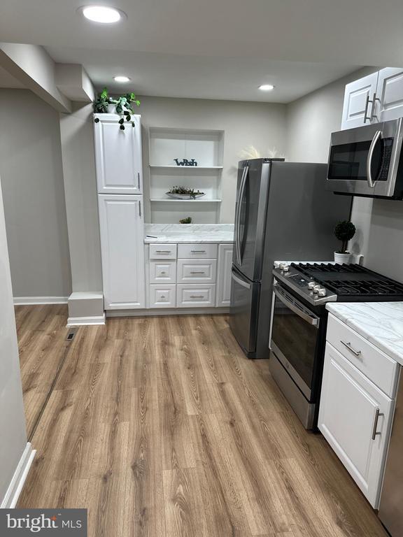 Building Photo - 6521 Gildar St