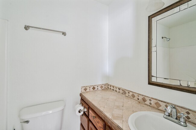 Building Photo - 104 Richard's Court