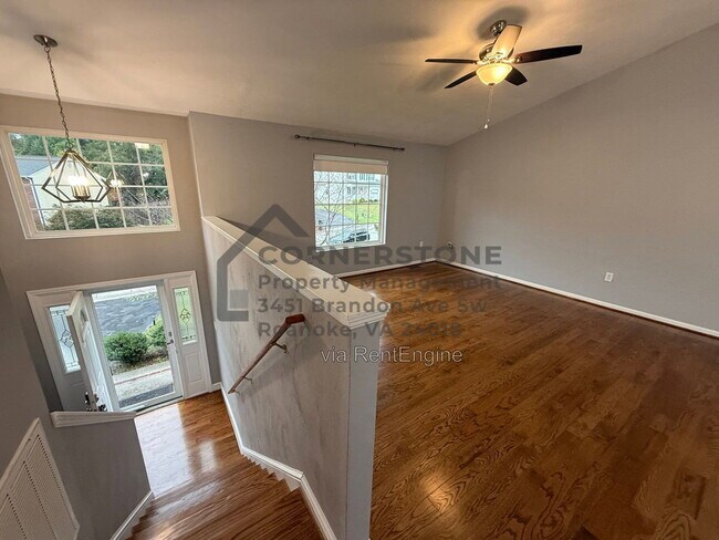 Building Photo - 4518 Lomond Cir