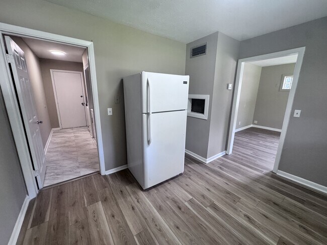 Building Photo - 6144 Catoma St