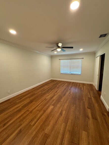 Primary Photo - 227 SE 1st Cir