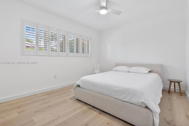 Building Photo - 7421 SW 145th Terrace