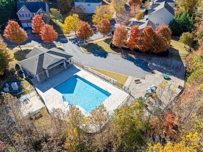 Building Photo - 6012 Thorburn Way