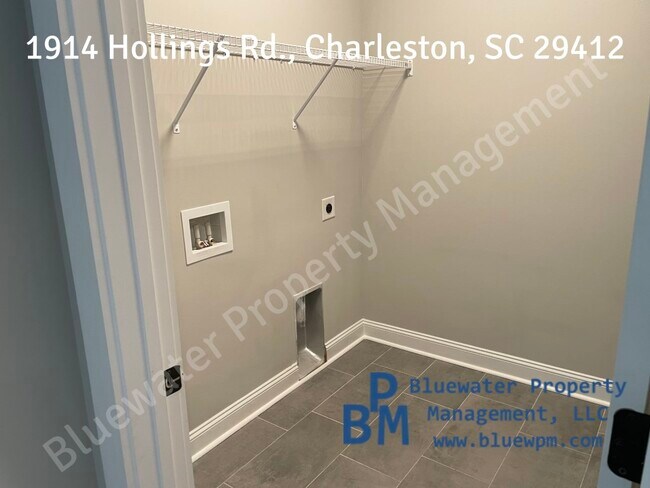 Building Photo - 1914 Hollings Rd