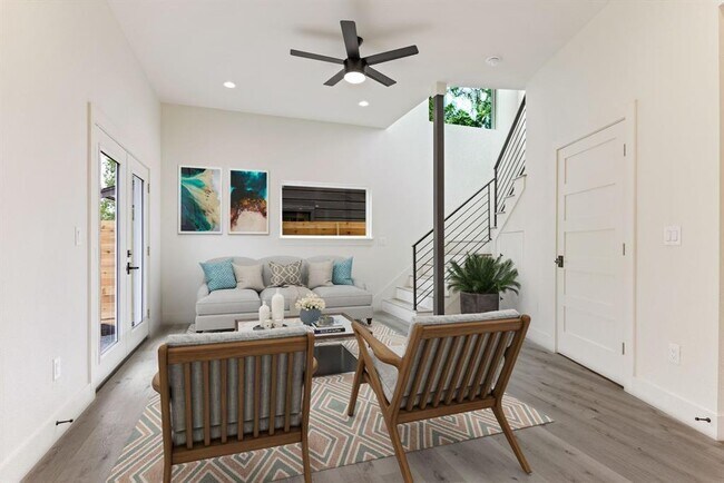 Building Photo - 8507 Hathaway Dr