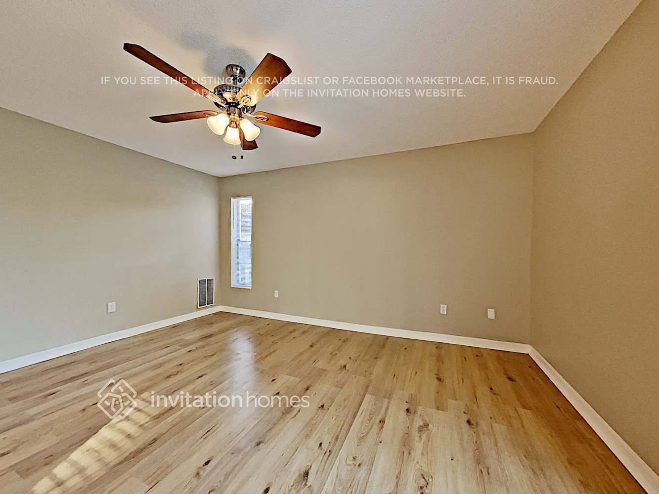 Building Photo - 3100 Blue Heron St