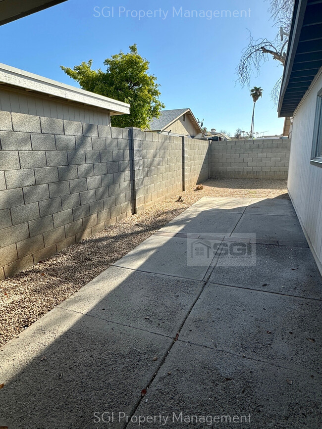 Building Photo - Newly remodeled 3 bedroom, 2 bath home.