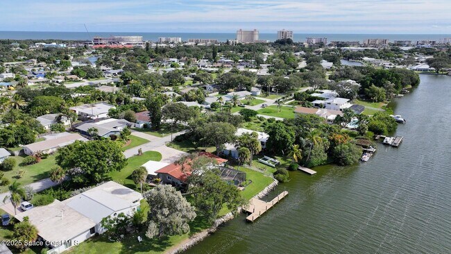 Building Photo - 778 Nassau Rd