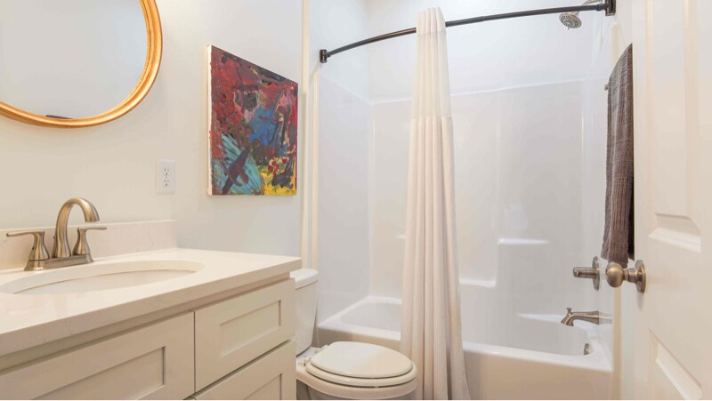 Building Photo - 2910 Clearview Ave