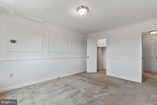 Building Photo - 1300 S Arlington Ridge Rd