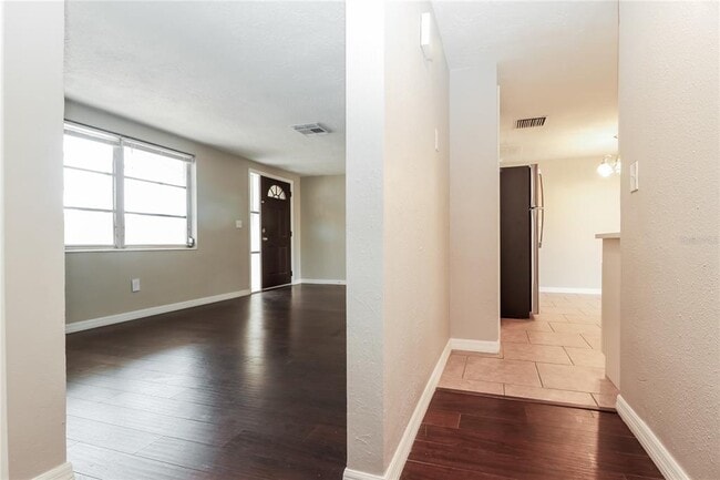 Building Photo - 3353 Trask Dr