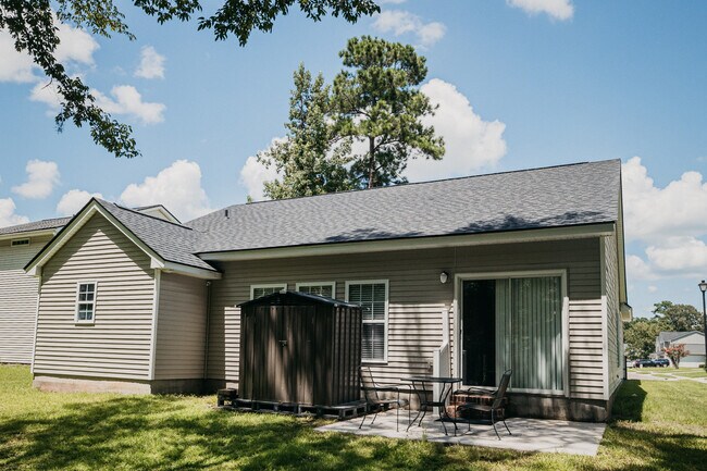 Building Photo - 139 Old Tree Rd