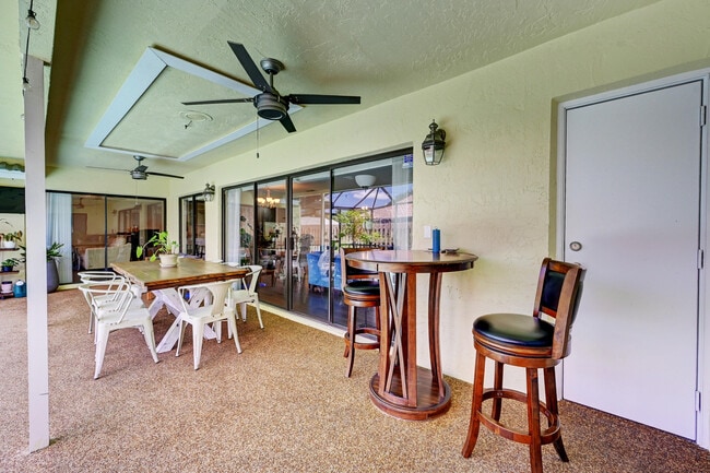 Building Photo - 6833 Bianchini Cir