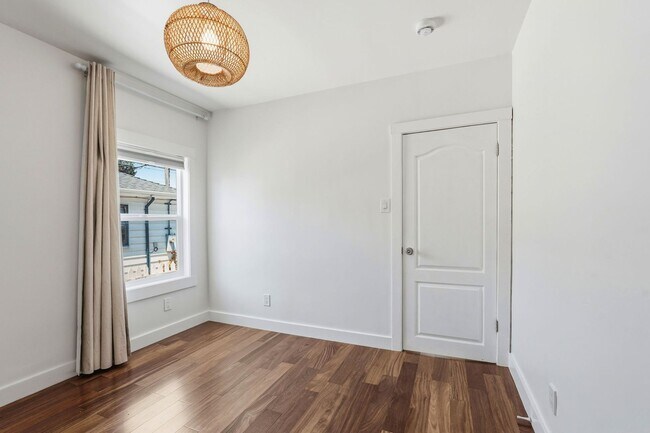 Building Photo - Beautiful Spacious 3-bedroom 2-Bath Home in Berkeley!