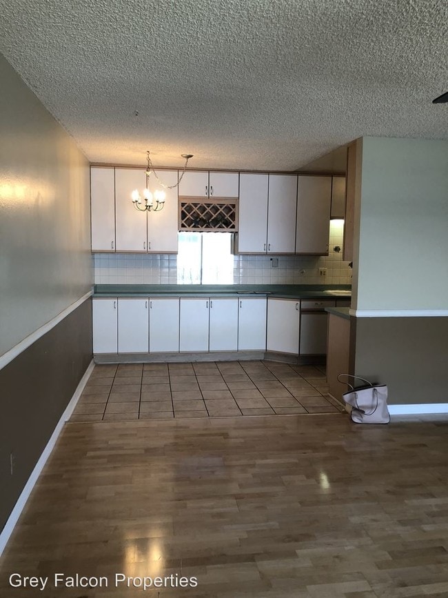 Building Photo - 4855 Cole St