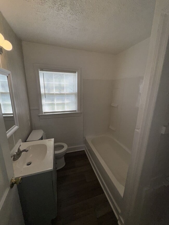 Building Photo - 938 Booker Ave