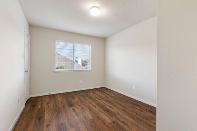 Building Photo - 507 Carson Ridge Dr