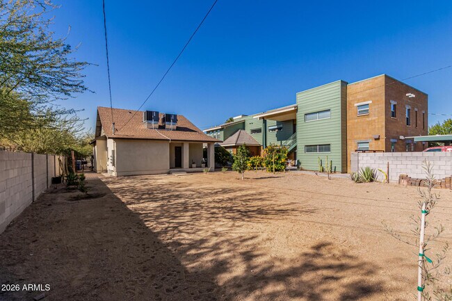 Building Photo - 125 N 11th Ave