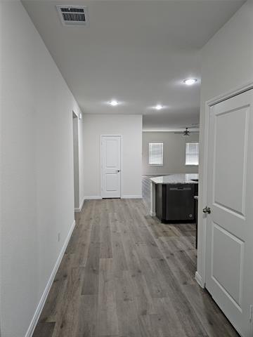 Building Photo - 903 Emerald Gate Dr