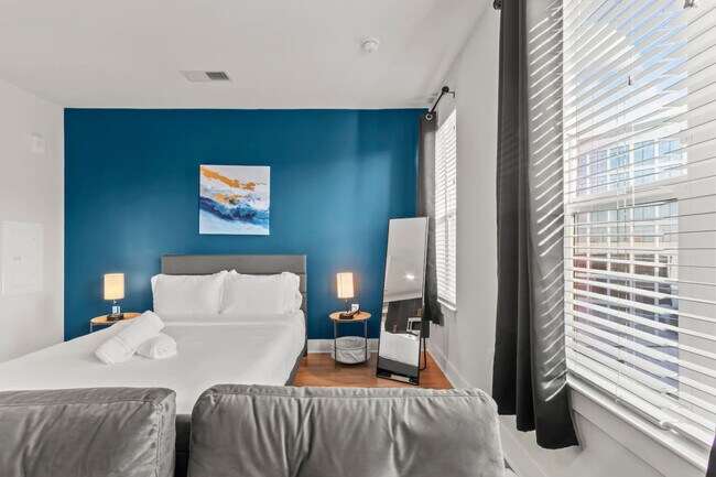 Building Photo - 1116 Gramercy Ln