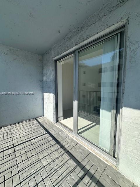 Building Photo - 899 West Ave