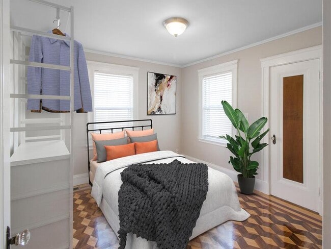 Building Photo - 18 Sherman Ct