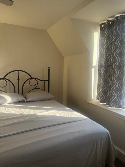 Building Photo - 1401 Beech Ave