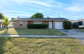 Building Photo - 2641 NW 44th Ave
