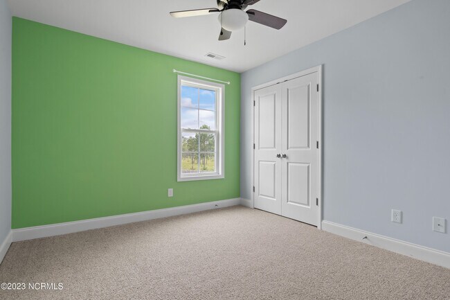 Building Photo - 221 Salty Dog Ln