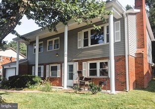 Building Photo - 14728 Darbydale Ave
