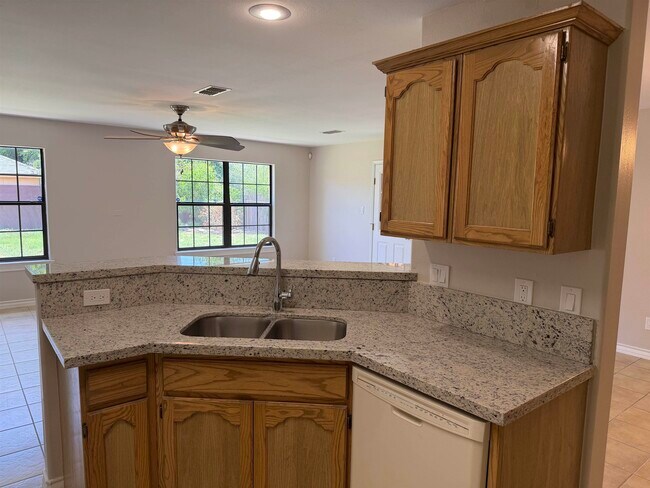 Building Photo - 1513 Sweden Ln