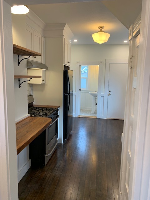 kitchen/powder room/mudroom - 7094 NE 8th Ave