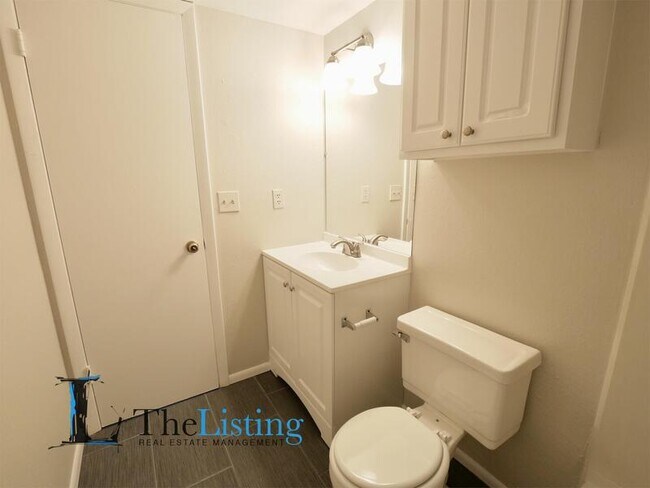 Building Photo - 637 Buoy Ln