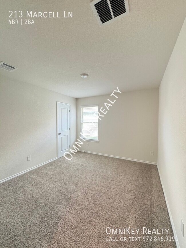 Building Photo - 213 Marcell Ln