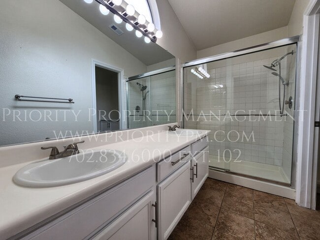 Building Photo - 7217 Sun Cove Cir