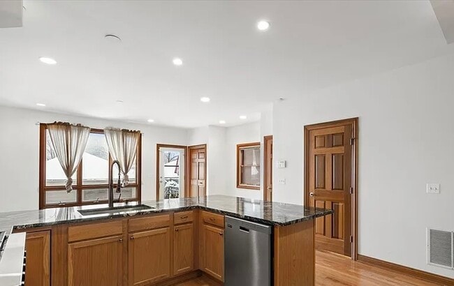 Building Photo - 5662 W Berenice Ave