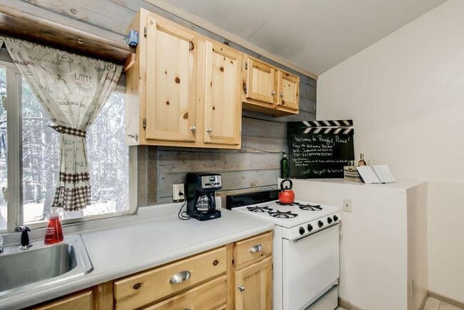 Building Photo - 4555 S Lake Mary Rd