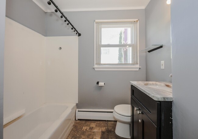 Building Photo - 245 Calef Rd