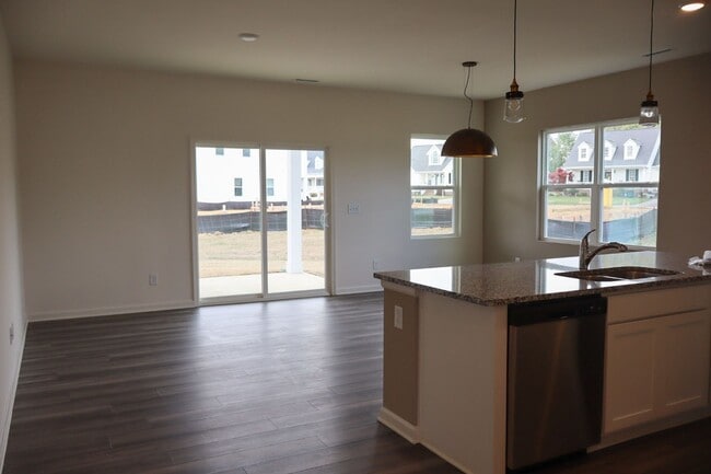 Building Photo - 3413 Baybrooke Dr
