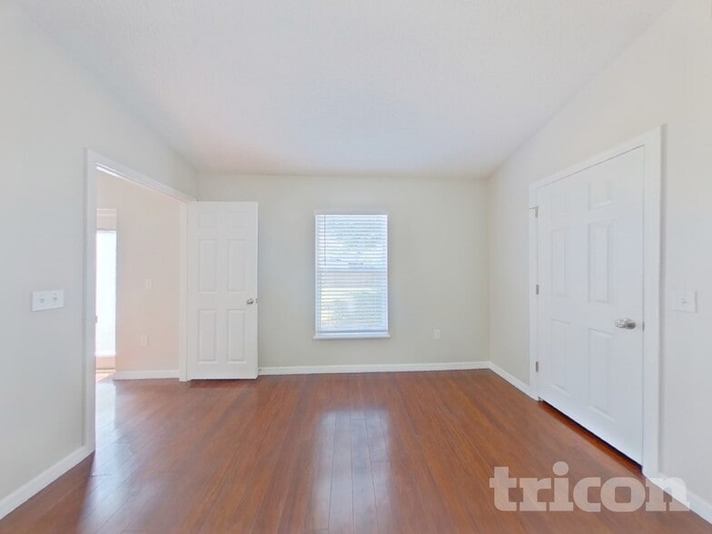 Building Photo - 970 Cambridge Ct