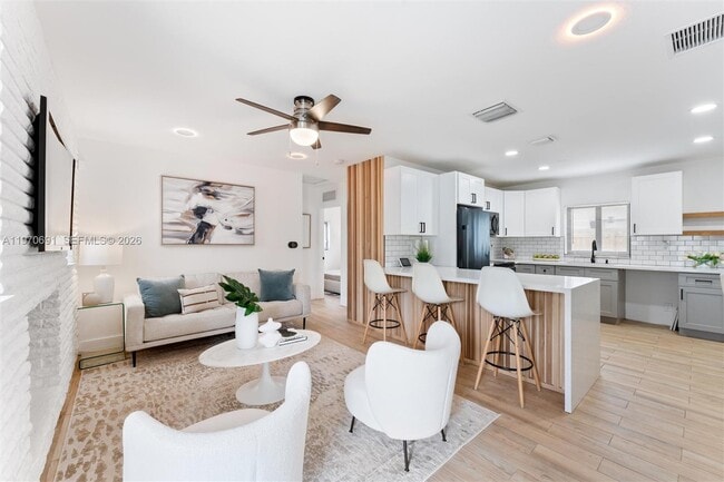 Building Photo - 6161 NE 7th Ave