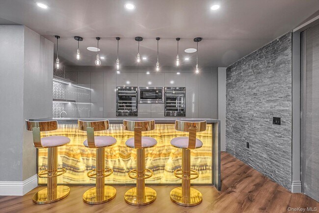 Building Photo - 55 Coves Run