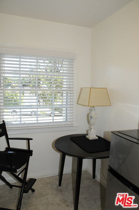 Building Photo - 1301 Devon Ave