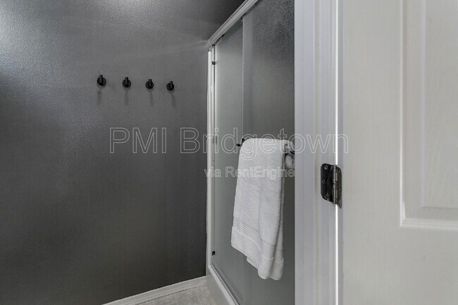 Building Photo - 21724 SW Vintner Ln