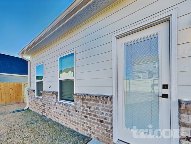 Building Photo - 3734 Saddle Bag Ct