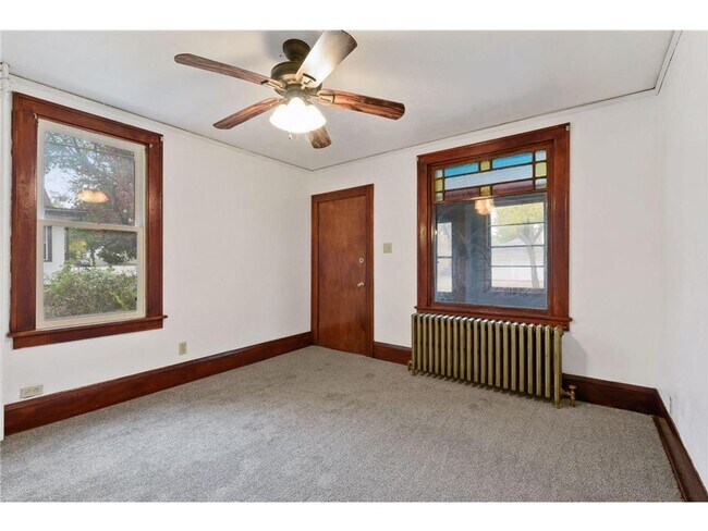 Building Photo - 311 23rd Ave NE